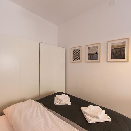 Ferienwohnung Charming Old Town Flat With Mountain View Brașov Exterior foto