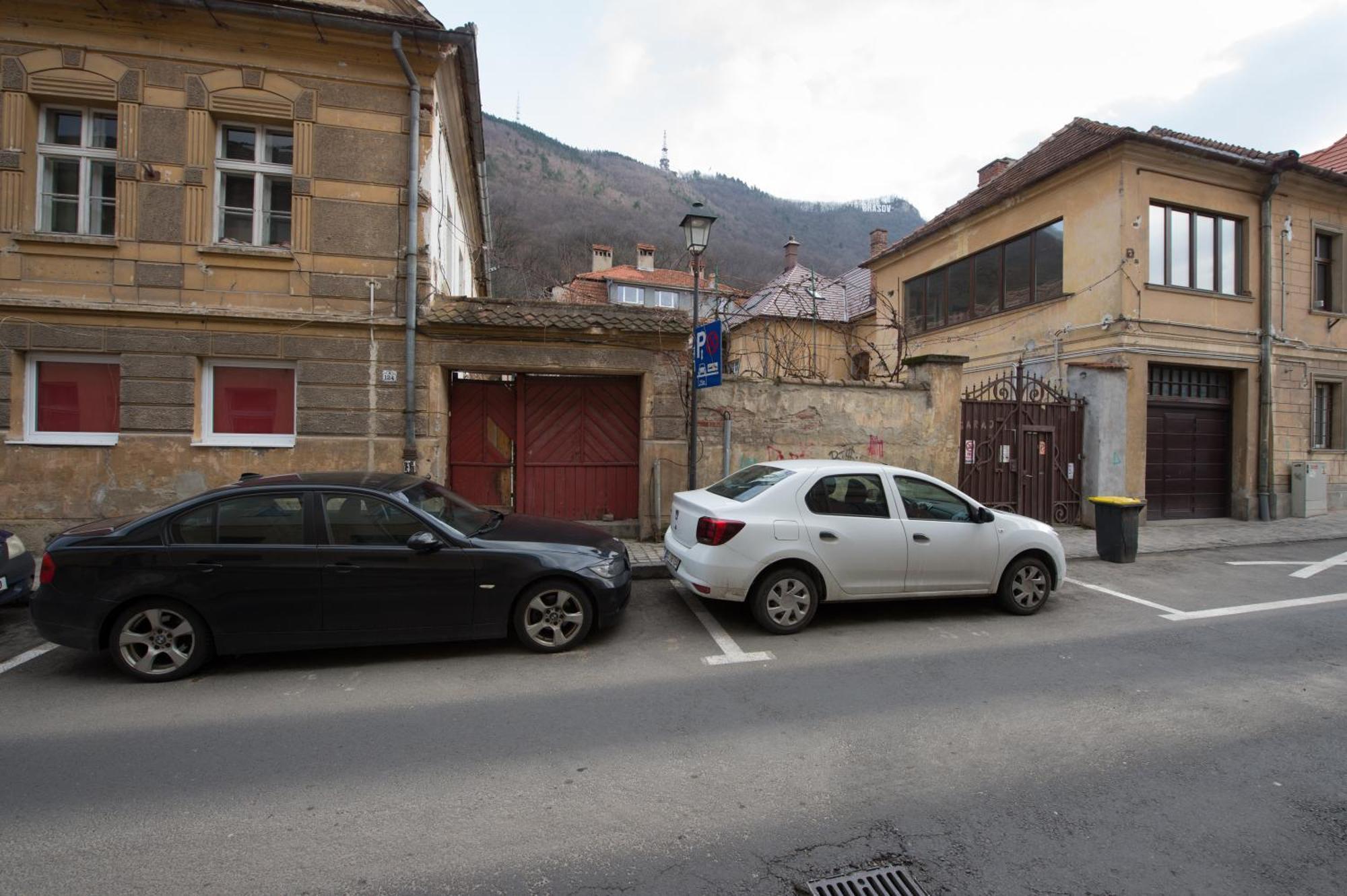 Ferienwohnung Charming Old Town Flat With Mountain View Brașov Exterior foto
